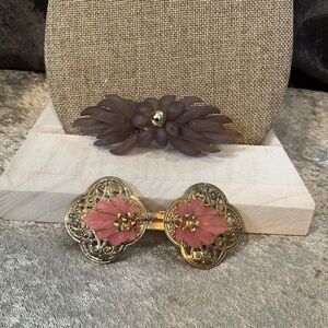 Vintage Set of 2 Floral Hair Clips